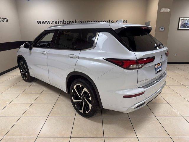 new 2024 Mitsubishi Outlander car, priced at $40,540