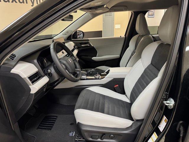 new 2025 Mitsubishi Outlander car, priced at $35,489