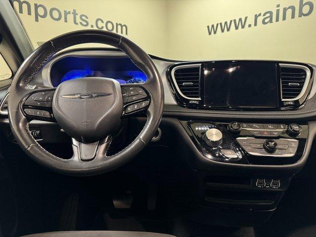 used 2021 Chrysler Pacifica car, priced at $27,700