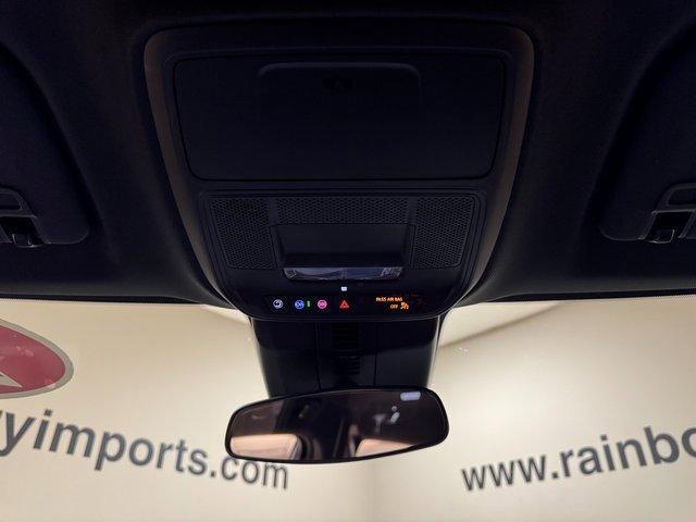 used 2025 Chevrolet Traverse car, priced at $36,988