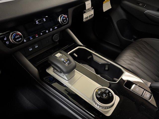 new 2025 Mitsubishi Outlander car, priced at $35,964