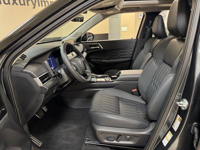 new 2025 Mitsubishi Outlander car, priced at $35,964