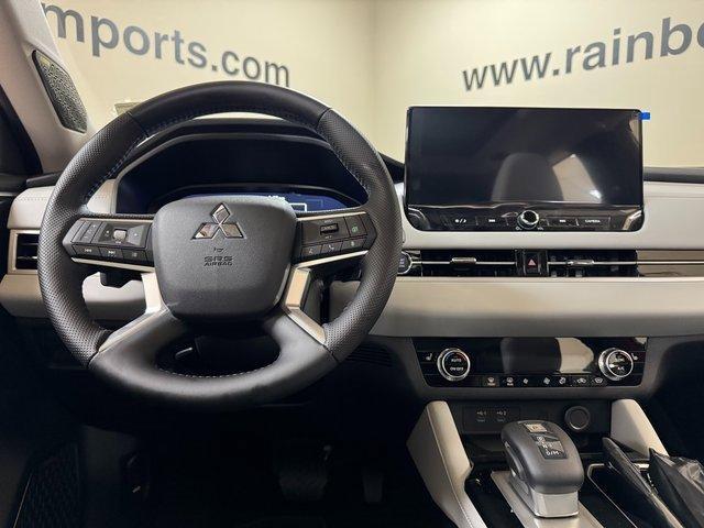 new 2025 Mitsubishi Outlander car, priced at $39,812