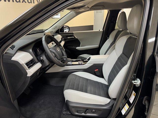 new 2025 Mitsubishi Outlander car, priced at $34,117