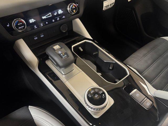new 2025 Mitsubishi Outlander car, priced at $38,315