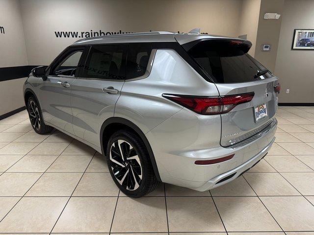 new 2024 Mitsubishi Outlander car, priced at $32,945