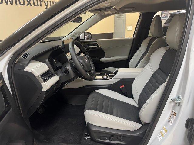 new 2025 Mitsubishi Outlander car, priced at $33,443