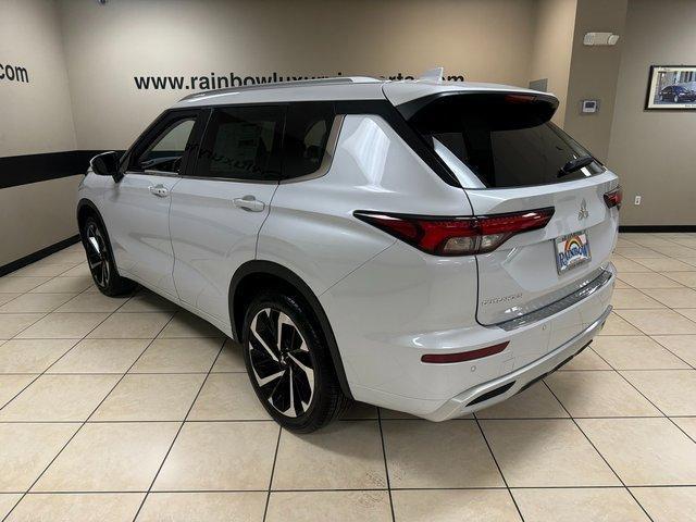 new 2024 Mitsubishi Outlander car, priced at $33,540