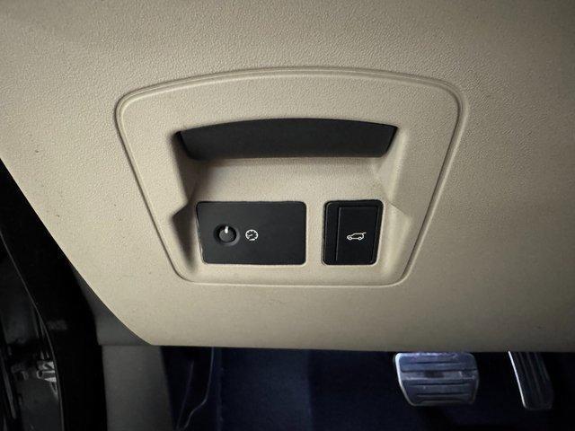 used 2022 Land Rover Range Rover Velar car, priced at $40,900