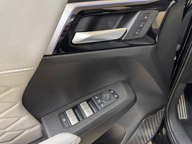 new 2025 Mitsubishi Outlander car, priced at $43,988
