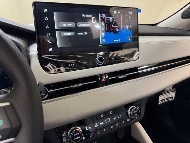 new 2025 Mitsubishi Outlander car, priced at $43,988