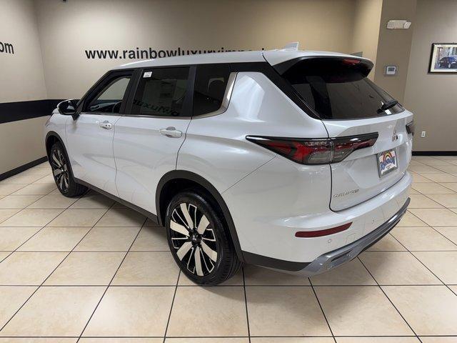 new 2025 Mitsubishi Outlander car