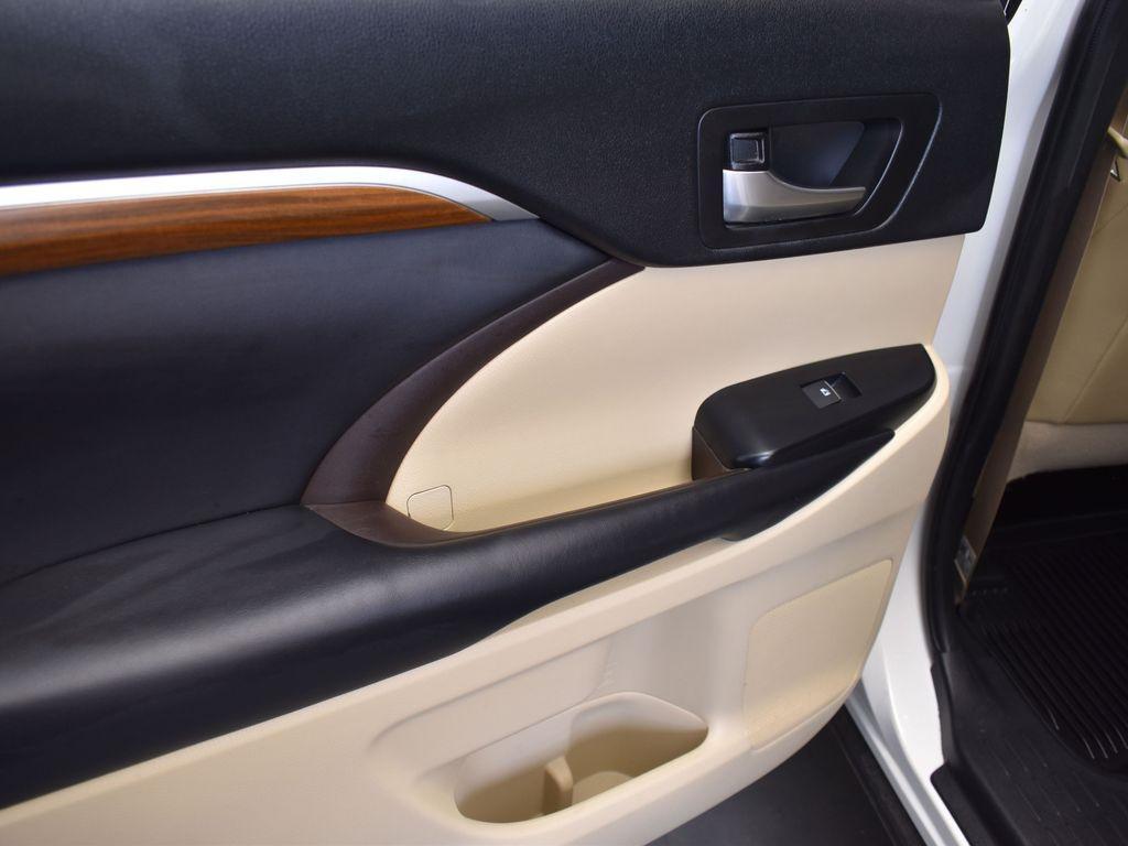 used 2019 Toyota Highlander car, priced at $22,000