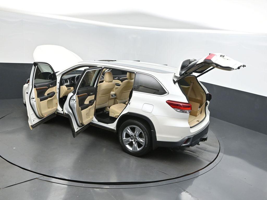used 2019 Toyota Highlander car, priced at $22,000