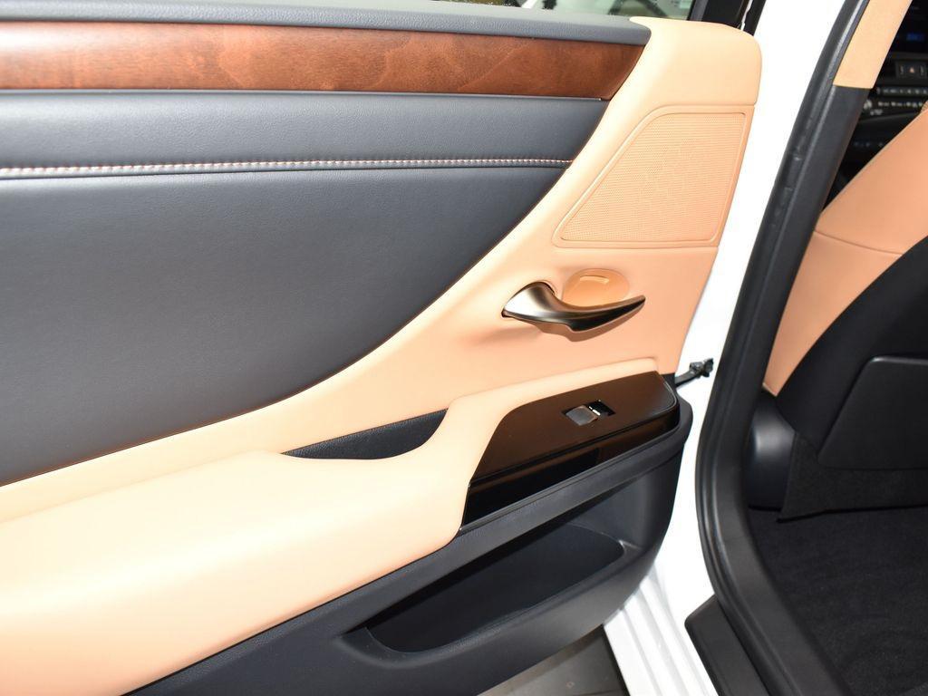 new 2025 Lexus ES 350 car, priced at $49,875