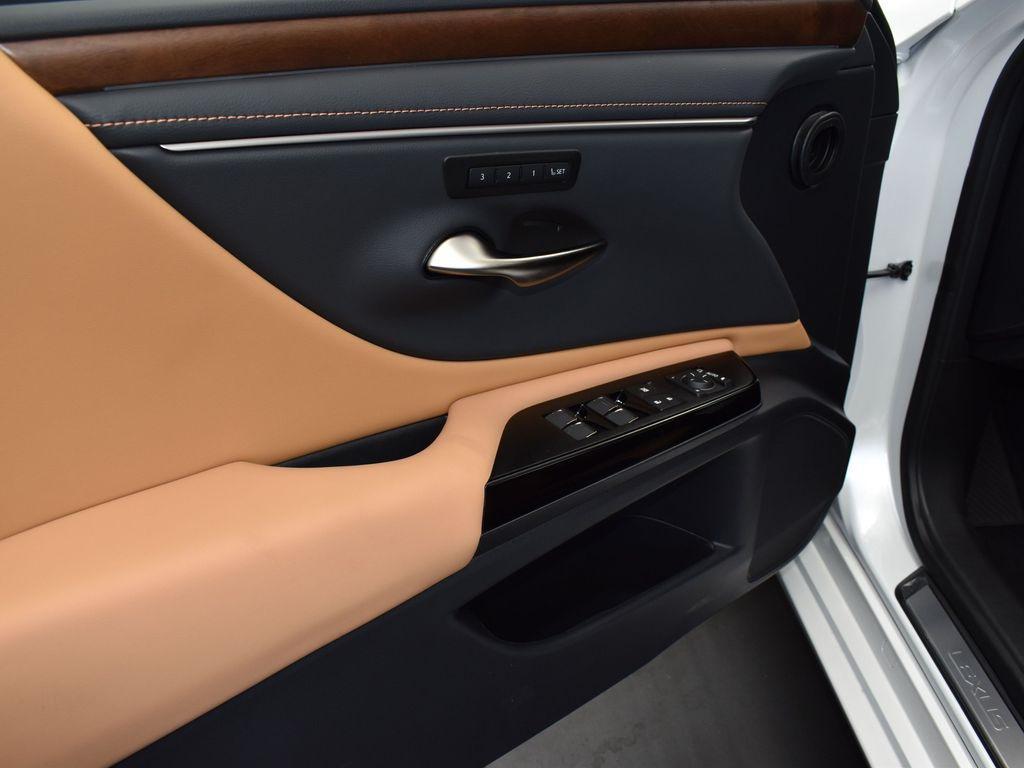 new 2025 Lexus ES 350 car, priced at $49,875