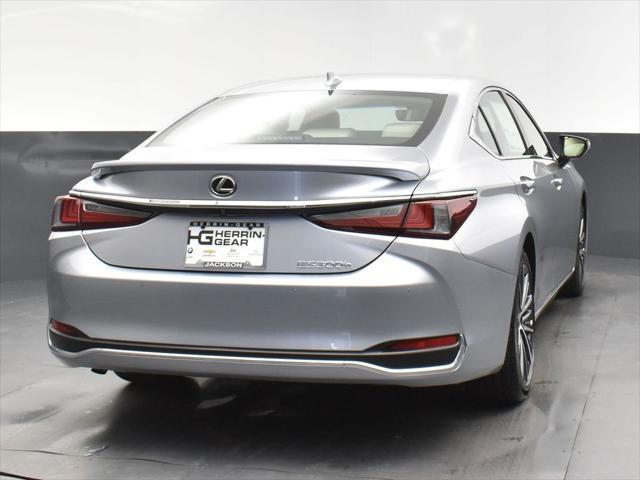 new 2025 Lexus ES 300h car, priced at $51,040