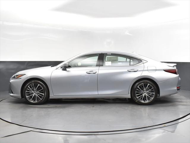 new 2025 Lexus ES 300h car, priced at $51,040