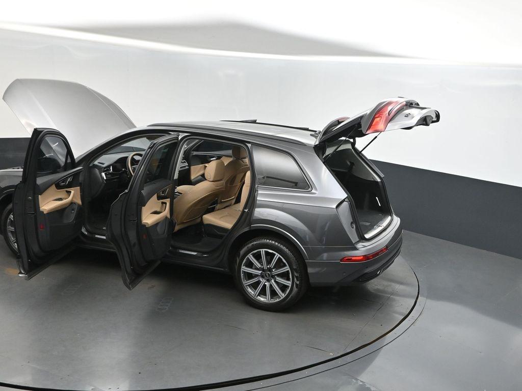 used 2023 Audi Q7 car, priced at $39,600