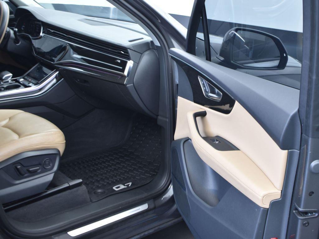 used 2023 Audi Q7 car, priced at $39,600