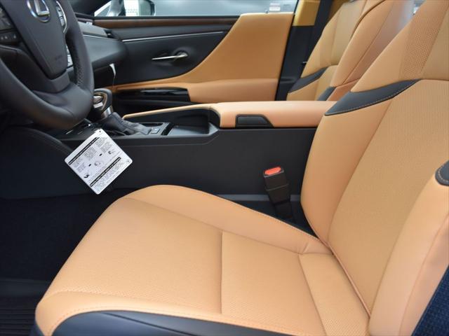new 2025 Lexus ES 300h car, priced at $51,225