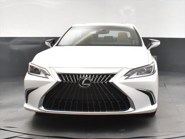 new 2025 Lexus ES 300h car, priced at $51,225