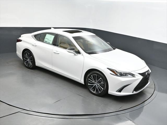 new 2025 Lexus ES 300h car, priced at $51,225
