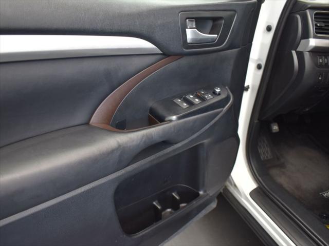 used 2019 Toyota Highlander car, priced at $19,800