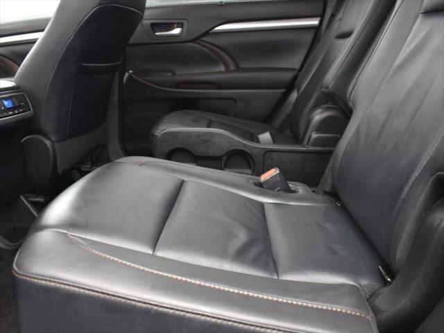 used 2019 Toyota Highlander car, priced at $19,800