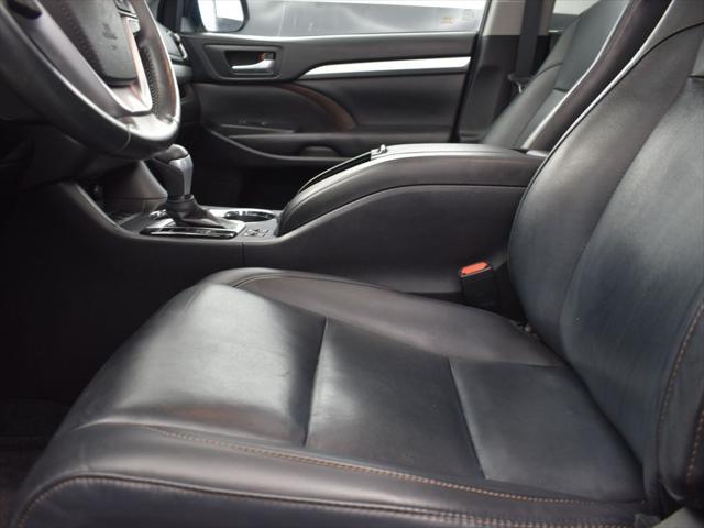 used 2019 Toyota Highlander car, priced at $19,800