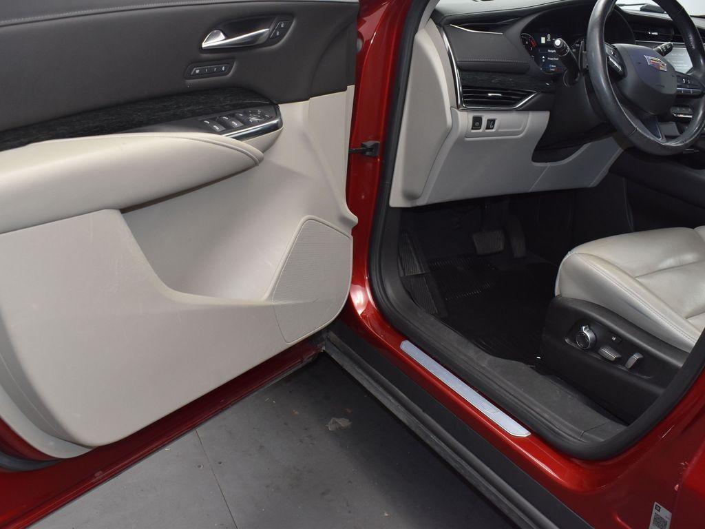 used 2021 Cadillac XT4 car, priced at $22,000