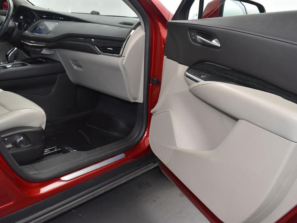 used 2021 Cadillac XT4 car, priced at $22,000