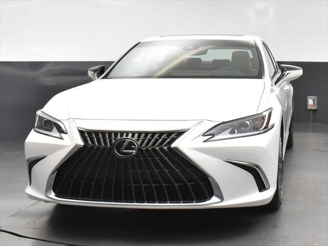 new 2025 Lexus ES 300h car, priced at $54,215