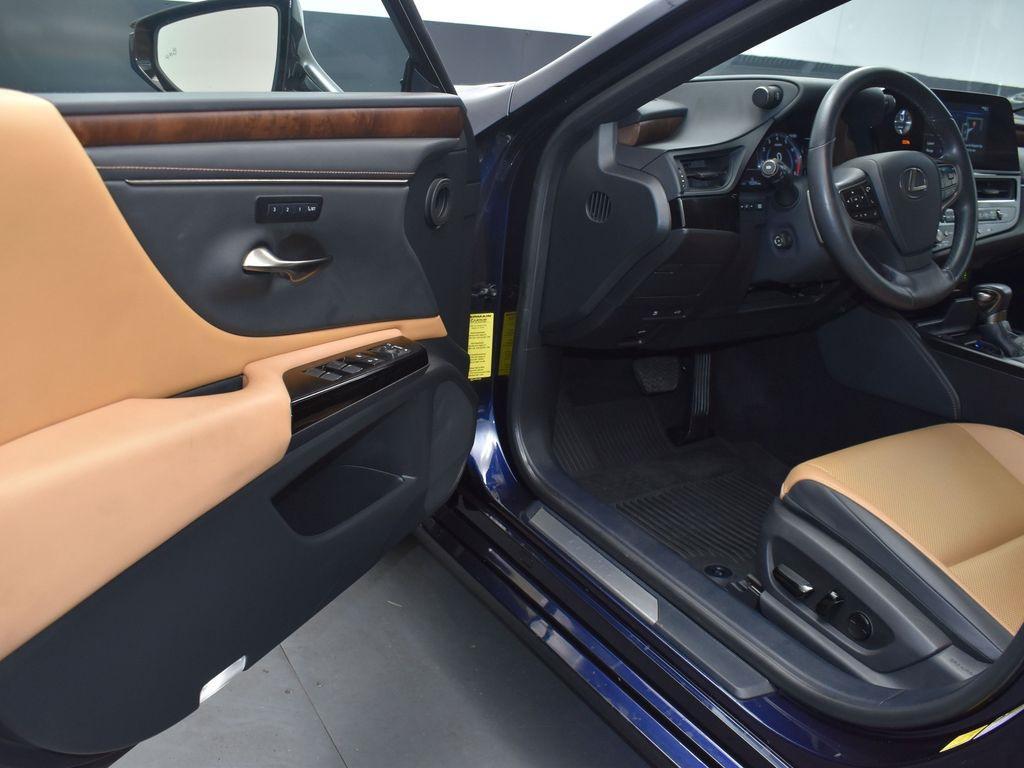 used 2022 Lexus ES 350 car, priced at $40,902