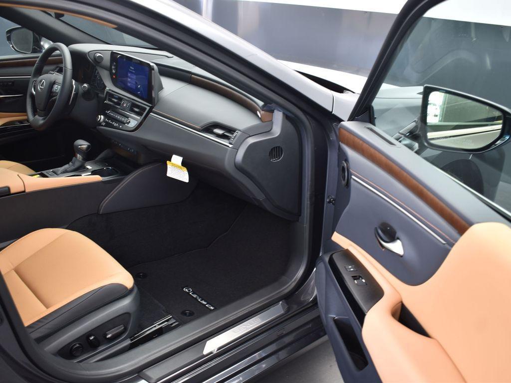 new 2025 Lexus ES 350 car, priced at $50,385