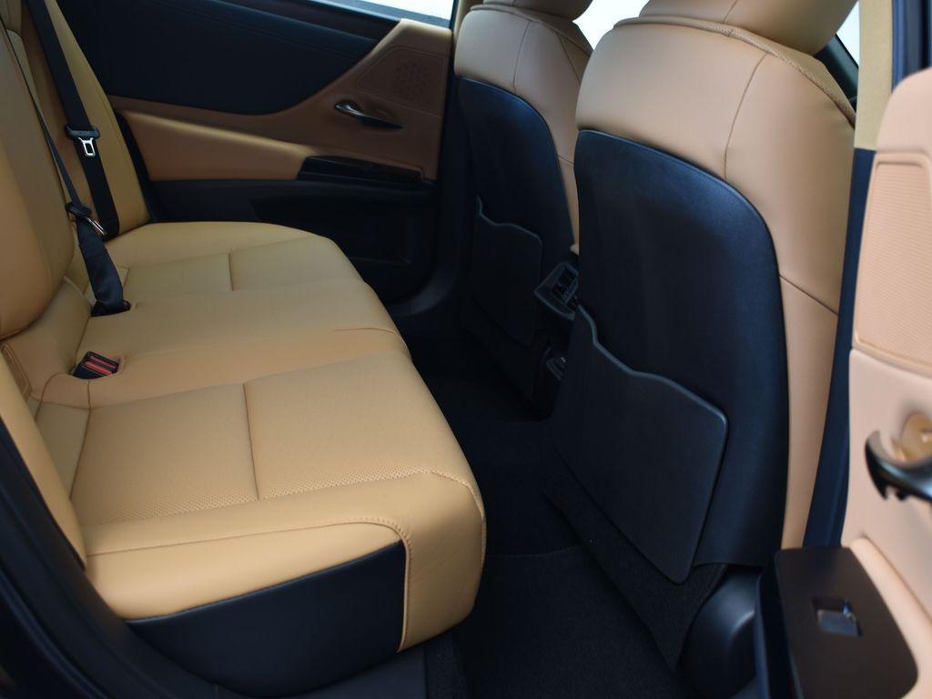 new 2025 Lexus ES 350 car, priced at $50,385