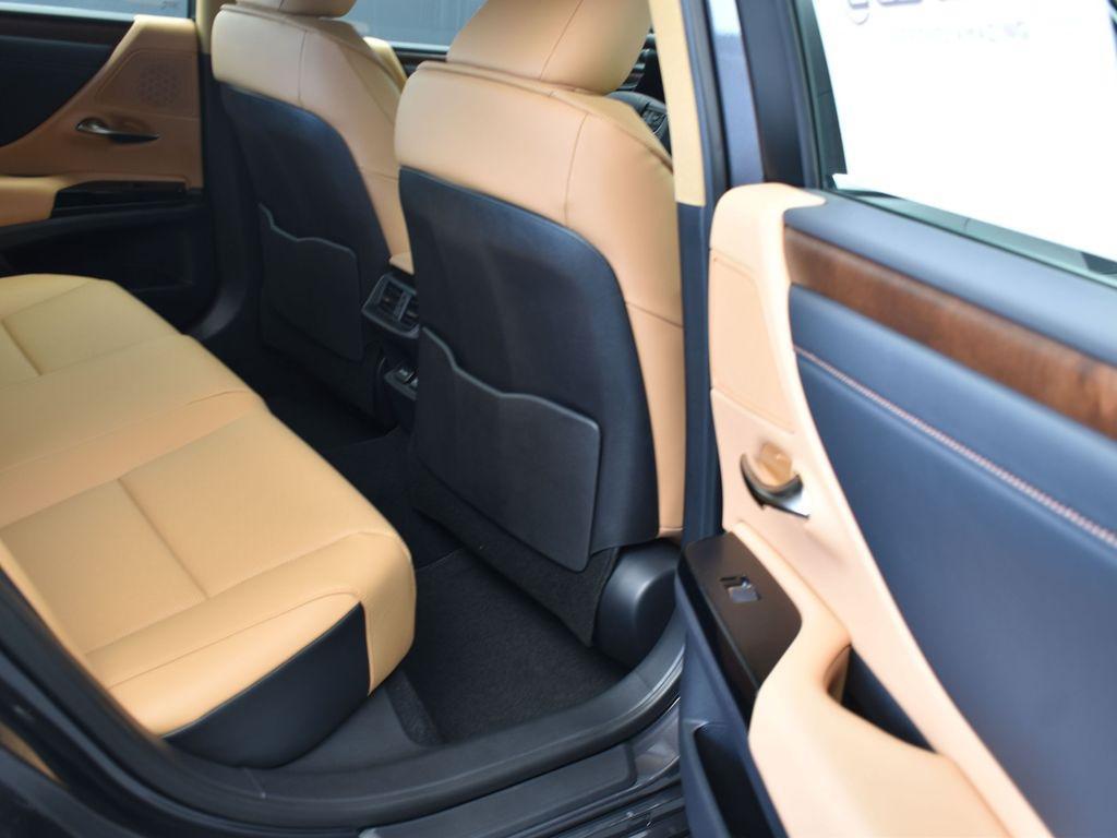 new 2025 Lexus ES 350 car, priced at $50,385