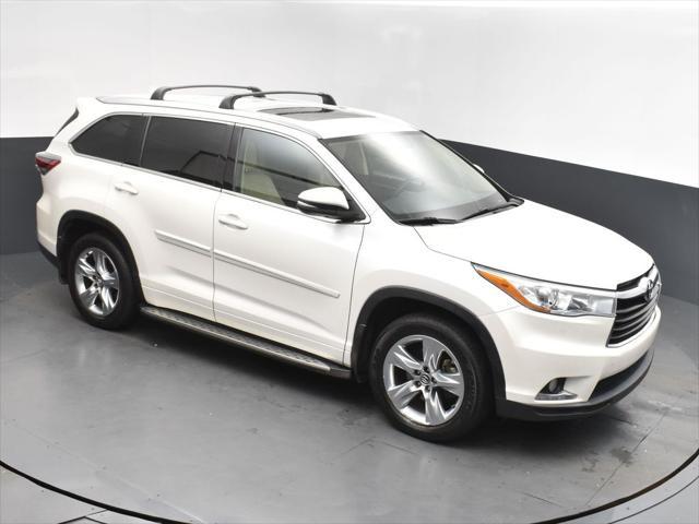 used 2016 Toyota Highlander car, priced at $17,521