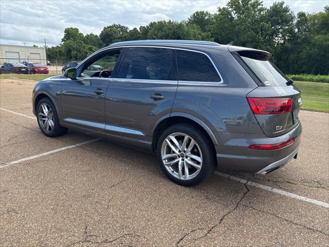 used 2018 Audi Q7 car, priced at $19,470