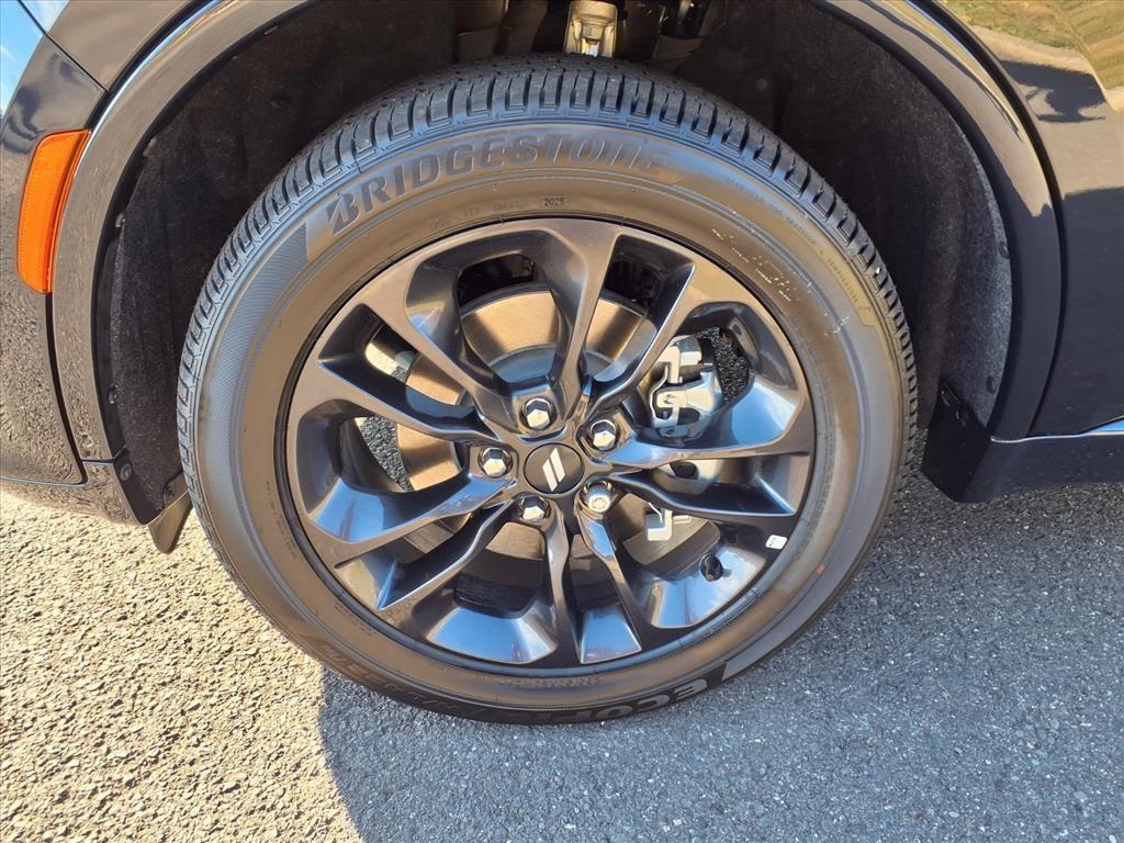 new 2025 Dodge Durango car, priced at $40,040