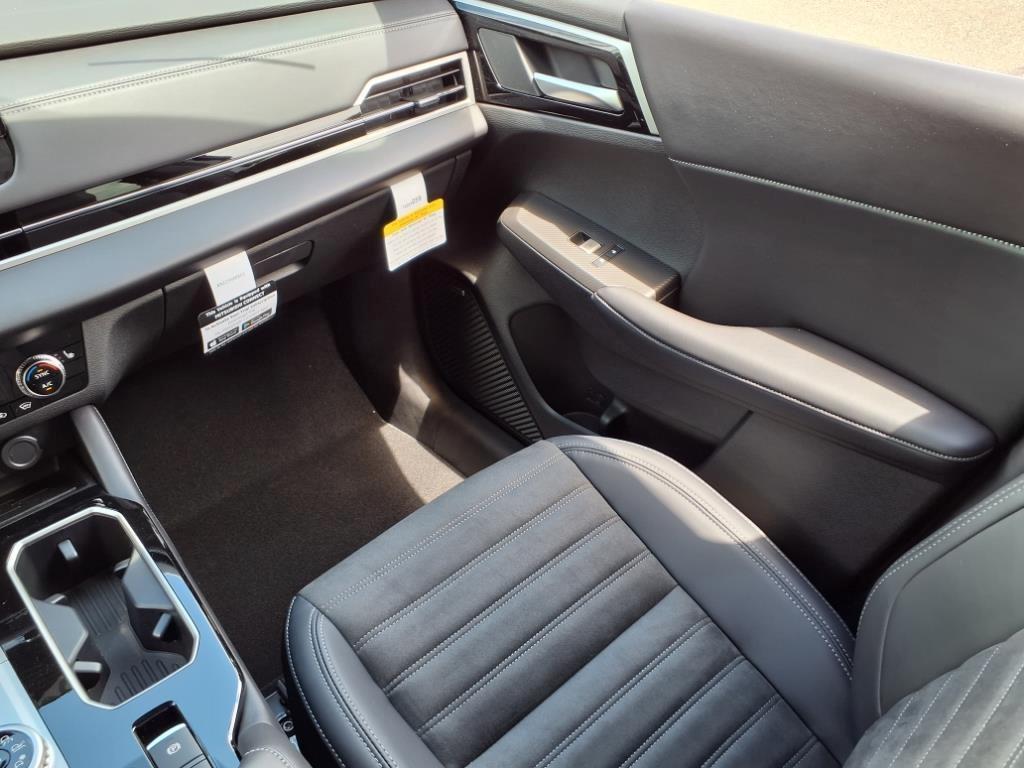 new 2025 Mitsubishi Outlander car, priced at $39,990