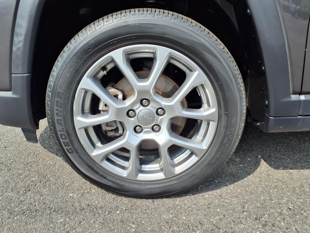 used 2022 Jeep Compass car, priced at $21,000