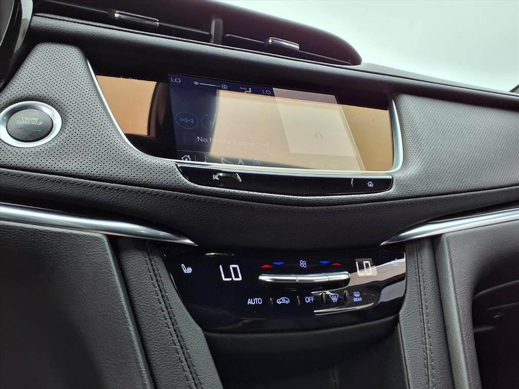 used 2023 Cadillac XT5 car, priced at $28,990