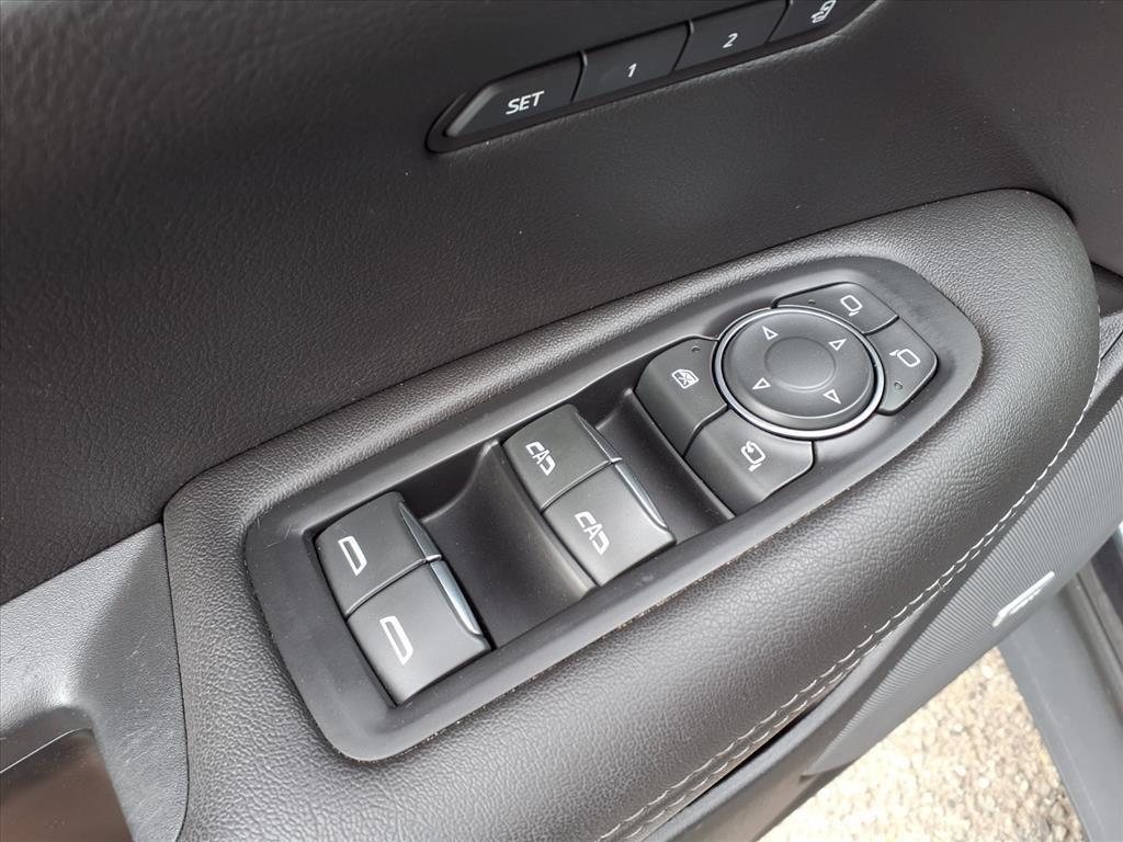 used 2023 Cadillac XT5 car, priced at $28,990