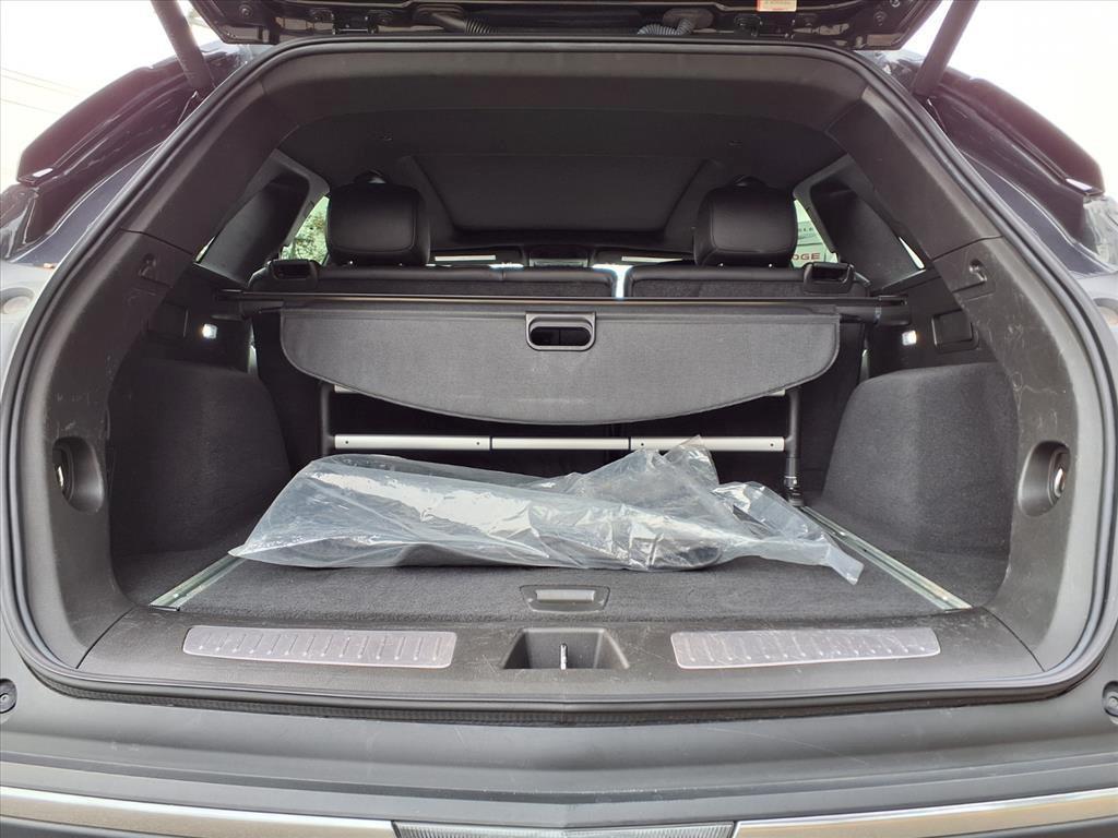 used 2023 Cadillac XT5 car, priced at $28,990