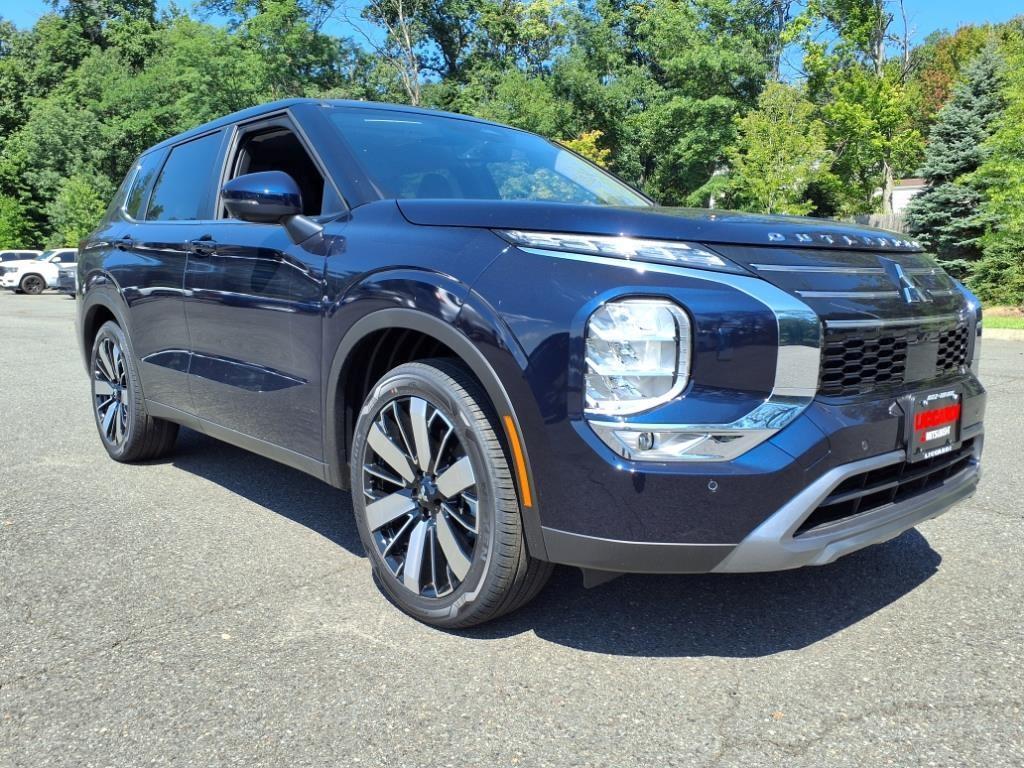 new 2025 Mitsubishi Outlander car, priced at $35,490