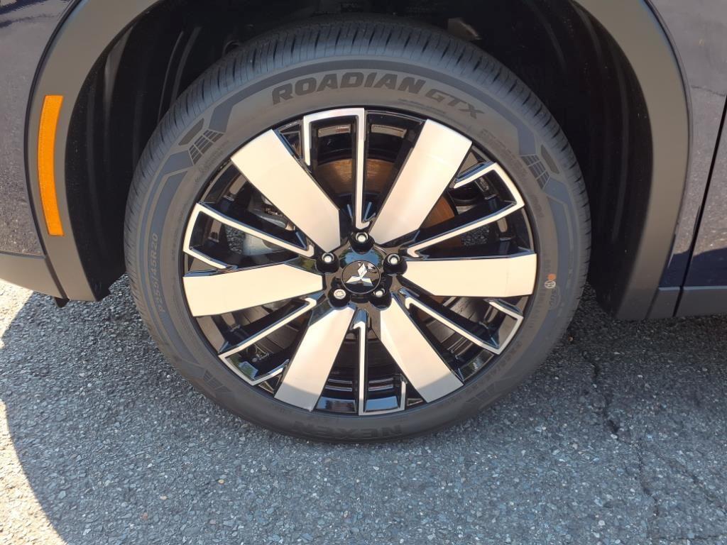 new 2025 Mitsubishi Outlander car, priced at $35,490