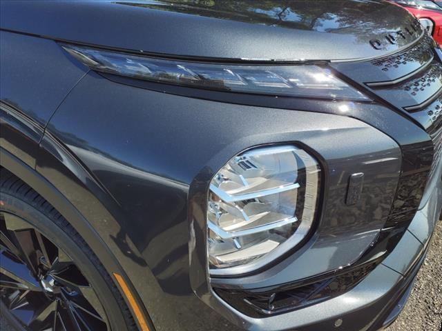 new 2024 Mitsubishi Outlander car, priced at $33,990