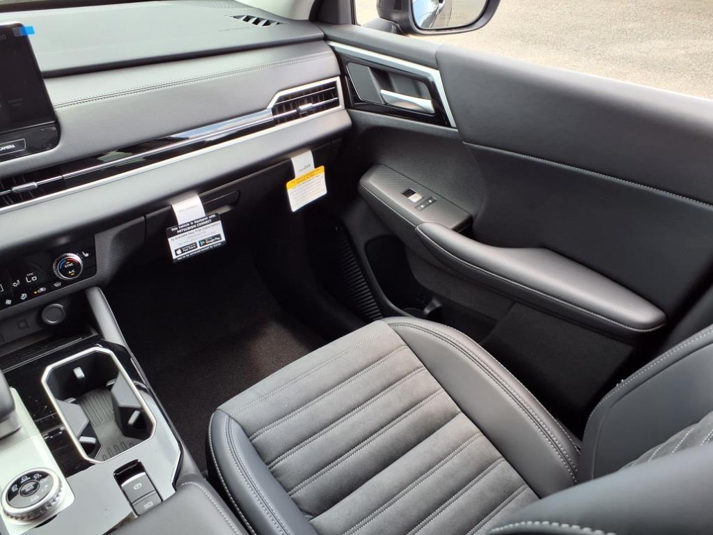 new 2025 Mitsubishi Outlander car, priced at $35,490