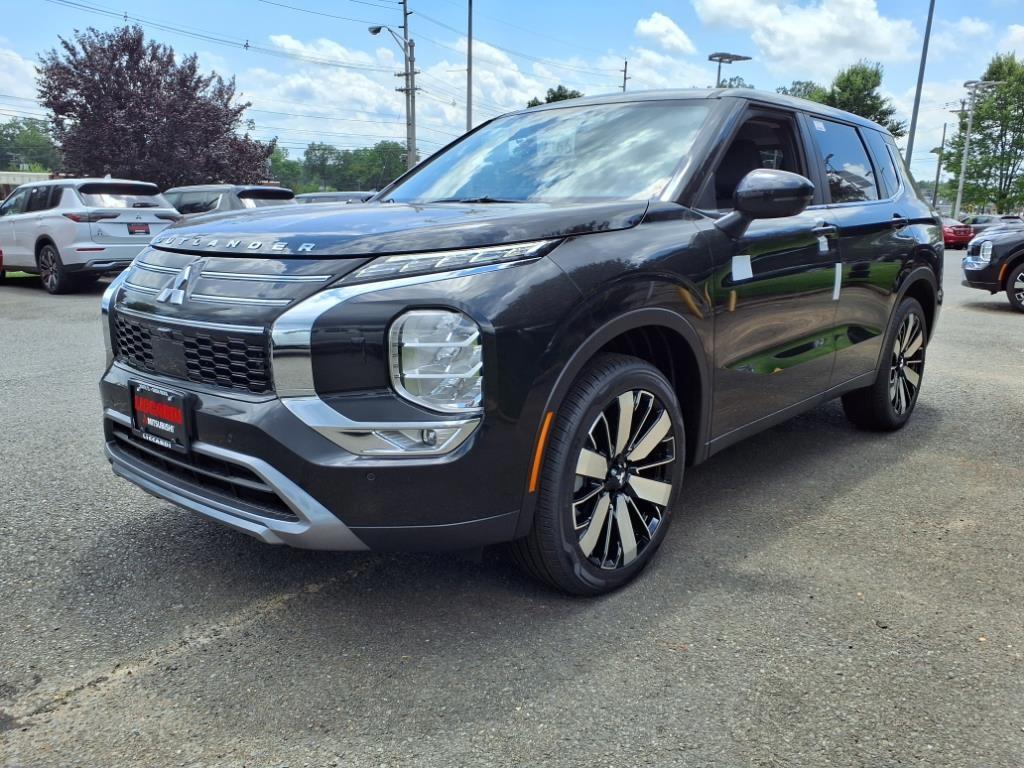 new 2025 Mitsubishi Outlander car, priced at $35,490
